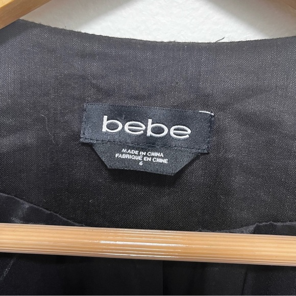 BEBE Linen Blend Black Cropped Pin Tuck Blazer Size 6 - Picture 3 of 8
